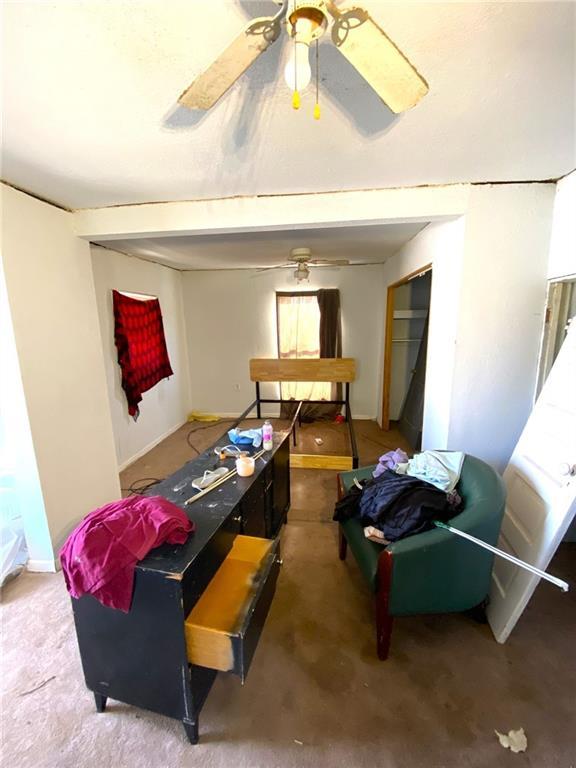 bedroom featuring ceiling fan