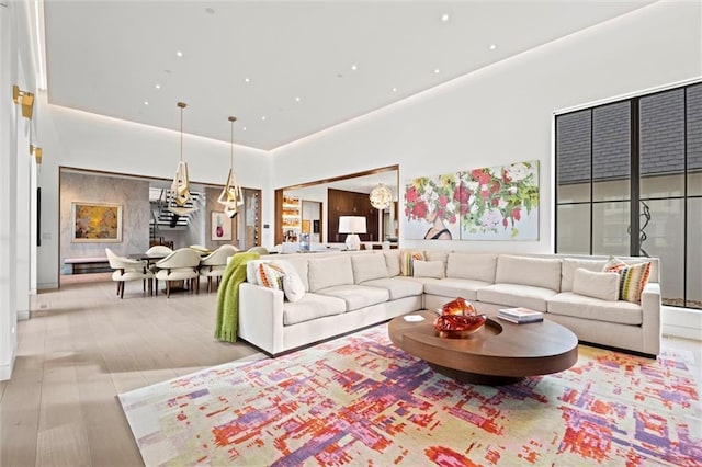 9358 Juniper Reserve Dr, Prairie Village, KS 66207 - living area featuring recessed lighting