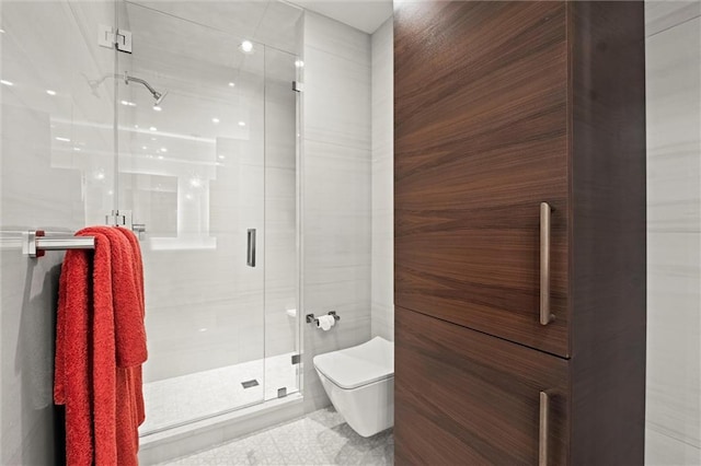 9358 Juniper Reserve Dr, Prairie Village, KS 66207 - bathroom featuring toilet and a shower stall