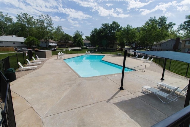 view of swimming pool featuring a patio