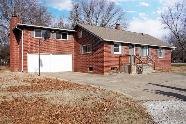 view of front of home featuring a garage