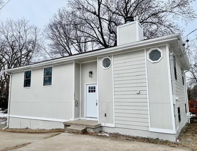 view of front of property