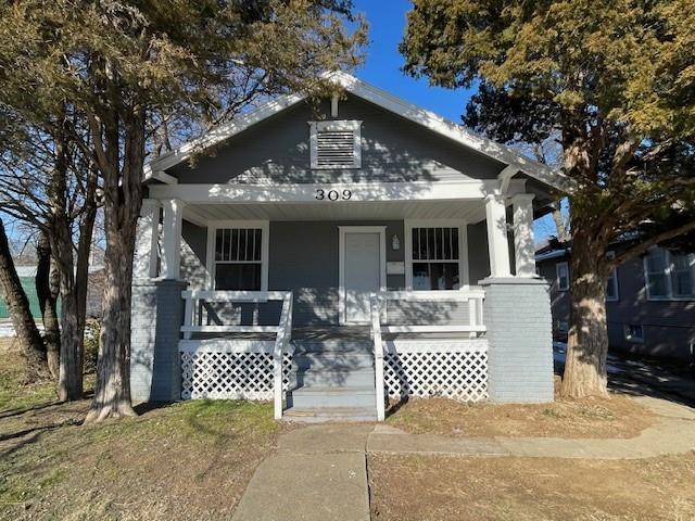 bungalow-style house with covered porch