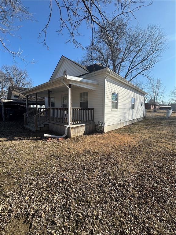 exterior space featuring a porch