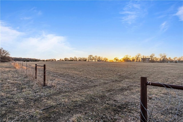 view of yard featuring a rural view