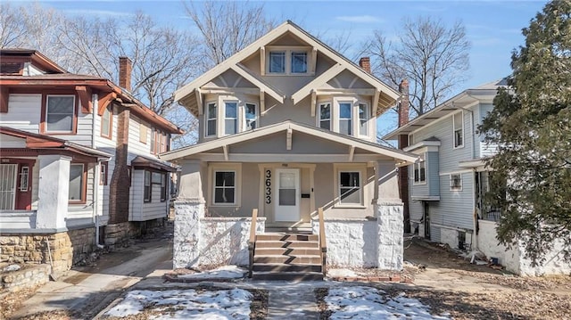 view of front of house featuring covered porch