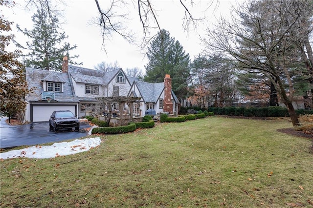 view of yard featuring a garage