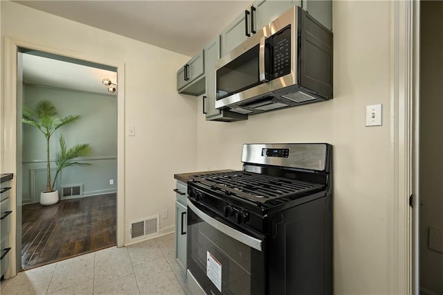 kitchen featuring stainless steel appliances