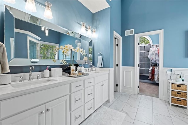 bathroom with vanity