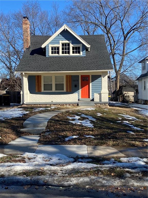 view of front of house featuring covered porch