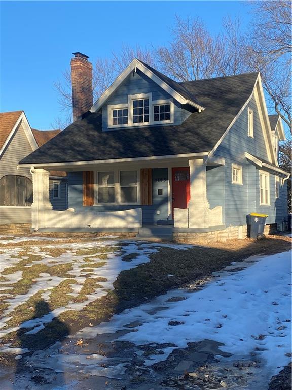 view of front of home featuring covered porch