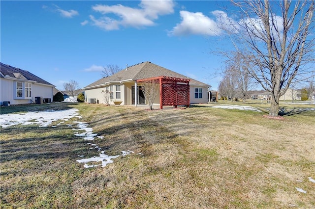 exterior space featuring a yard