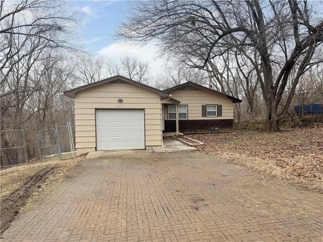 8618 E 32nd St, Kansas City, MO 64129 - view of front of house