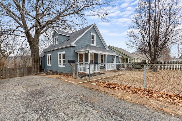 view of front of house featuring covered porch