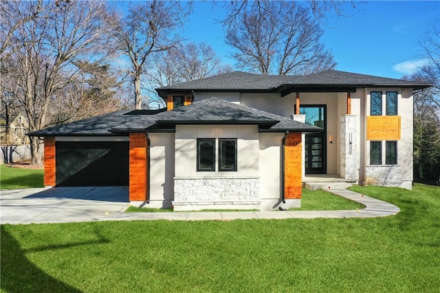 view of front facade with a carport and a front yard