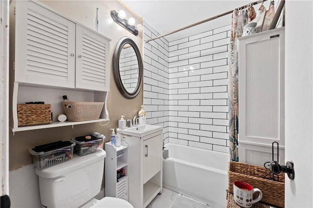 full bathroom with vanity, toilet, and shower / bath combo