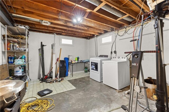 basement with washing machine and dryer