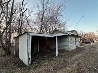 view of outdoor structure featuring a carport