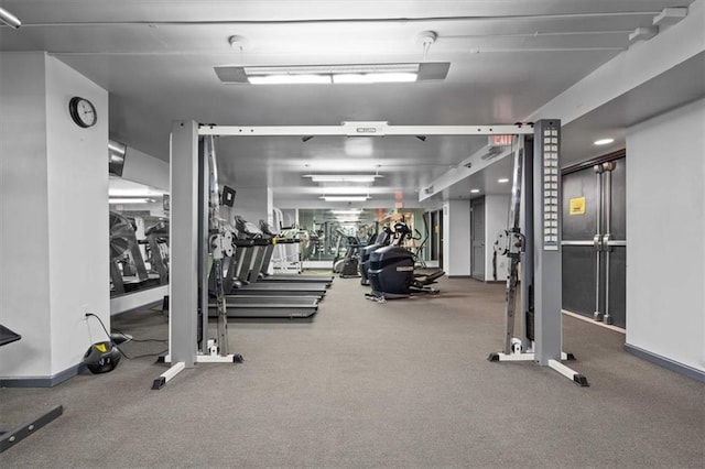 workout area with baseboards