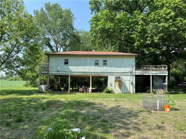 5811 Frederick Blvd, Saint Joseph, MO 64507 - back of property with a lawn