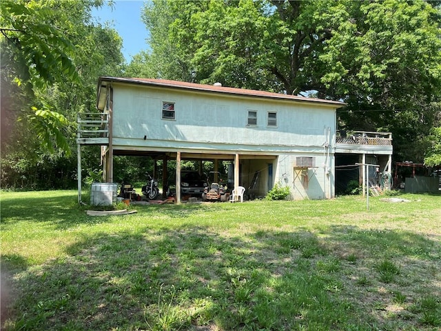 5811 Frederick Blvd, Saint Joseph, MO 64507 - back of house with a yard and a deck