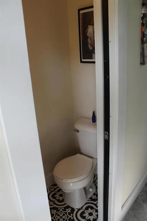 bathroom featuring toilet