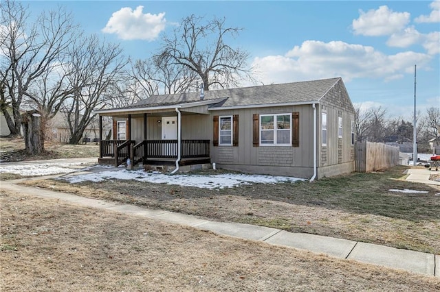 view of front of home with covered porch