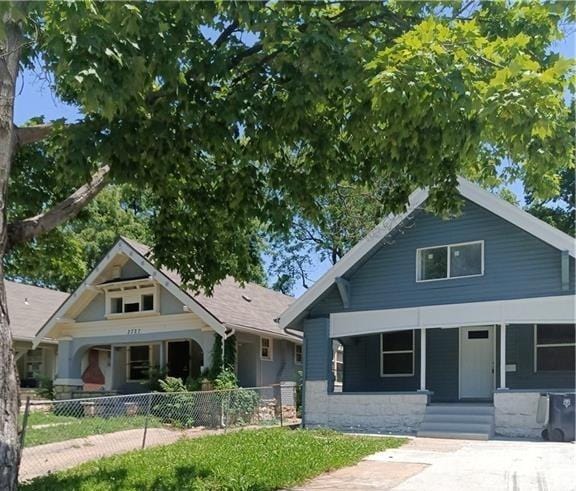 3731 College Ave, Kansas City, MO 64128 - view of front facade with covered porch