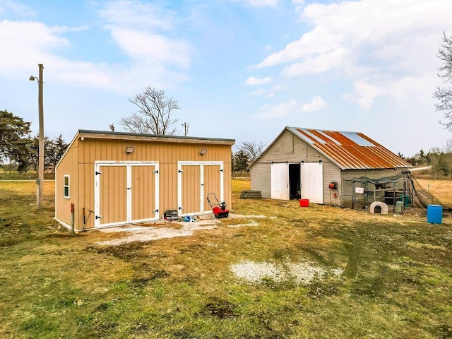 view of outbuilding featuring an outbuilding