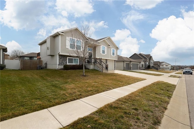 view of front facade with a front lawn