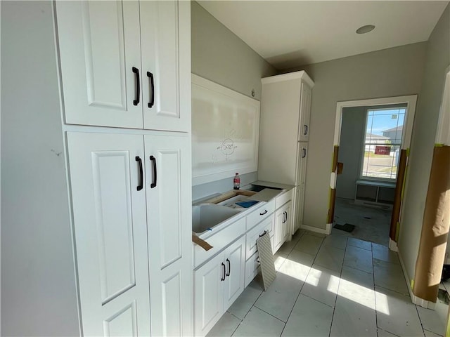 16577 W 165th Pl, Olathe, KS 66062 - bathroom featuring baseboards