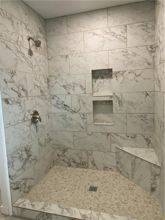 123 NW 171st Rd, Warrensburg, MO 64093 - bathroom featuring tiled shower