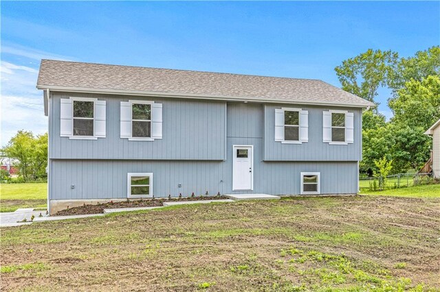 123 NW 171st Rd, Warrensburg, MO 64093 - split foyer home with roof with shingles