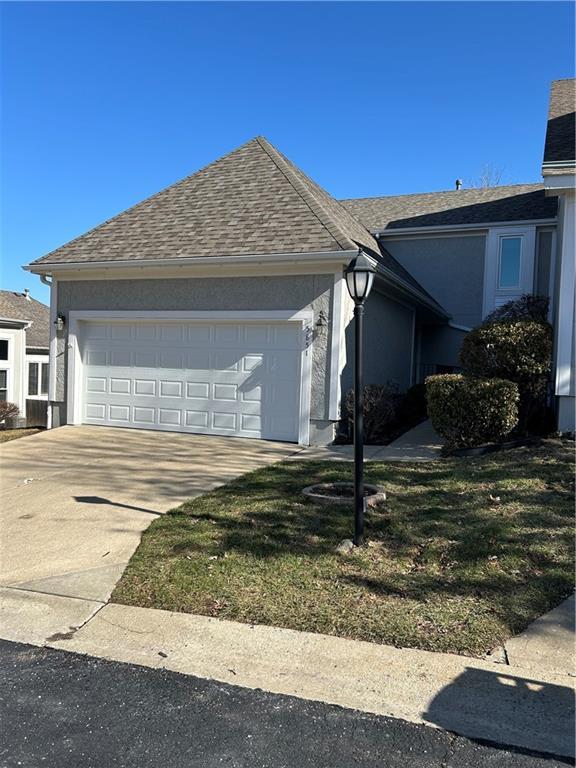 5851 Park Cir, Shawnee KS, 66216, 3 bedrooms, 2.5 baths townhouse for sale