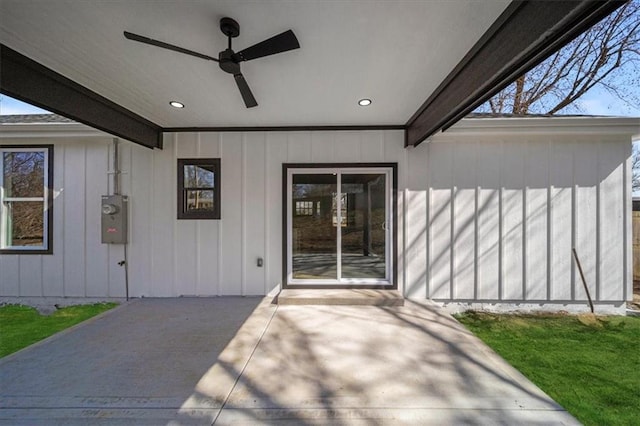 view of patio featuring a ceiling fan