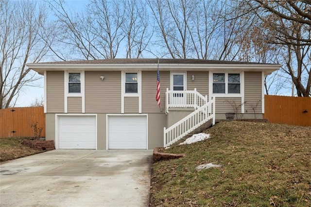 view of front facade featuring a garage