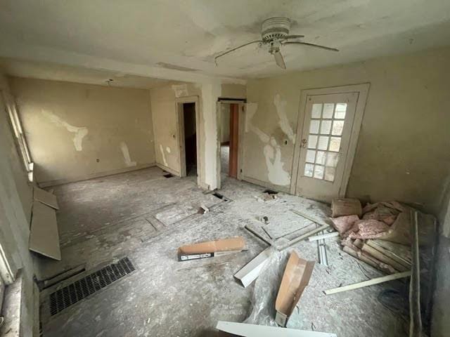 miscellaneous room featuring ceiling fan