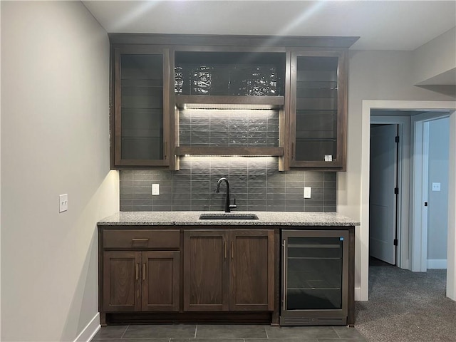 17178 S Heatherwood St, Olathe, KS 66062 - bar area featuring beverage cooler and tasteful backsplash