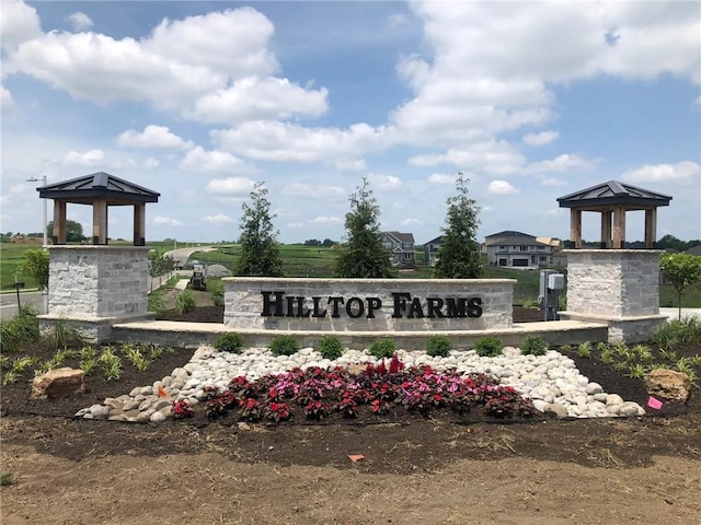 17178 S Heatherwood St, Olathe, KS 66062 - view of community sign