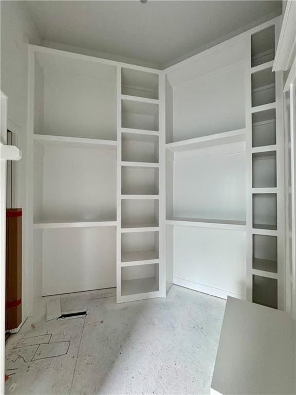 10332 N Potter Ave, Kansas City, MO 64157 - view of spacious closet