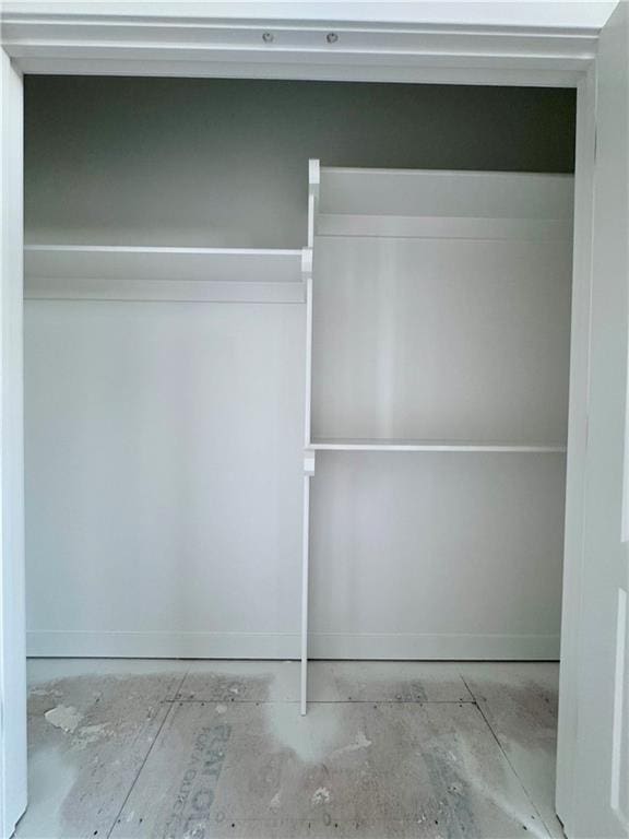 10332 N Potter Ave, Kansas City, MO 64157 - view of closet