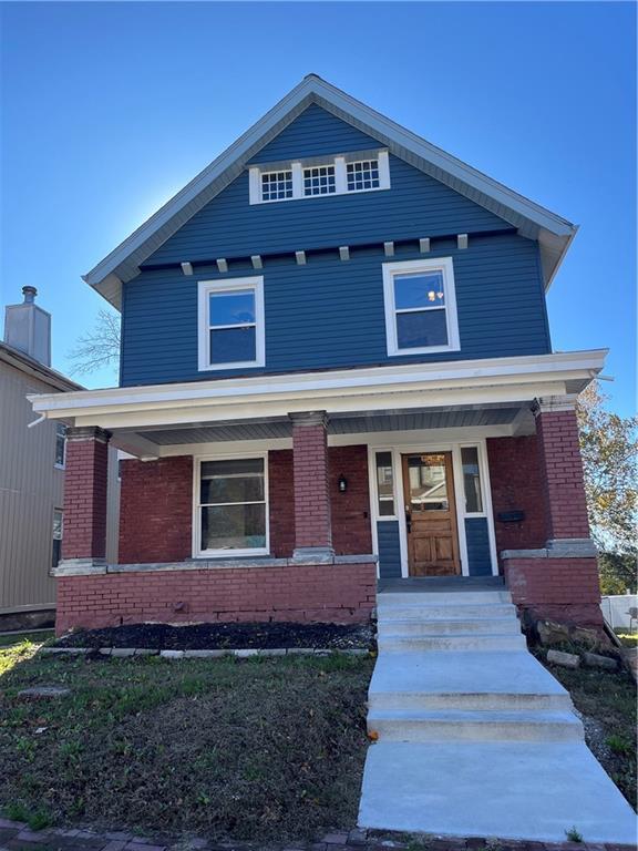 view of front facade featuring covered porch