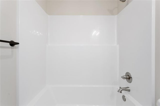 1320 N Holland Ct, Independence, MO 64056 - bathroom featuring shower / bath combination
