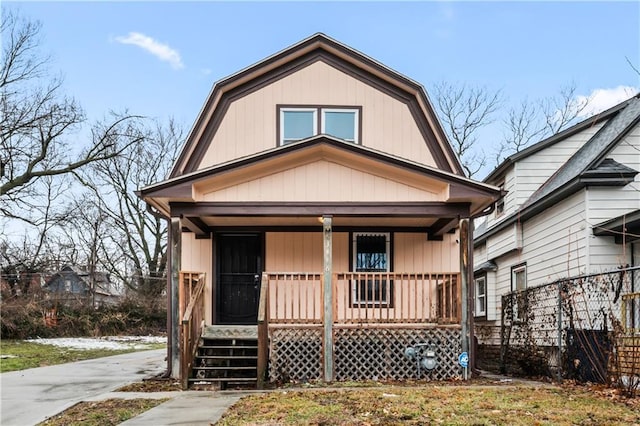 view of front facade with covered porch