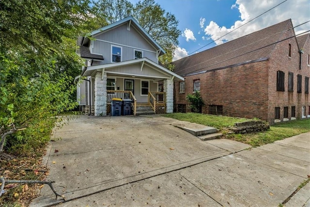 view of front of house with a porch