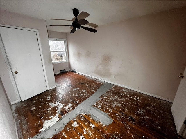 unfurnished bedroom with ceiling fan