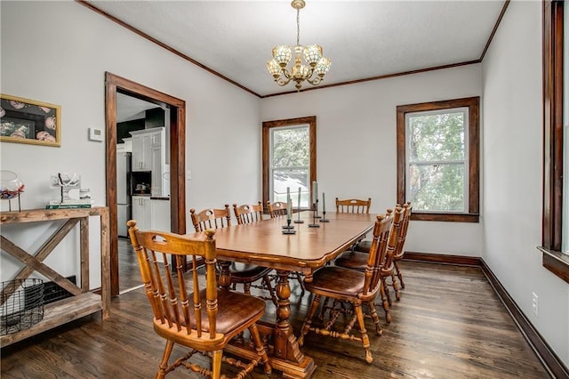 dining space featuring ornamental molding, dark wood-type flooring, and a notable chandelier