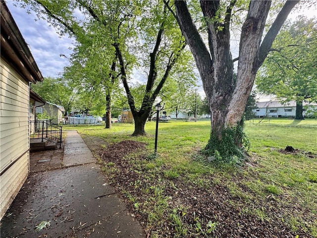 1120 N Oak St, Nevada, MO 64772 - view of yard