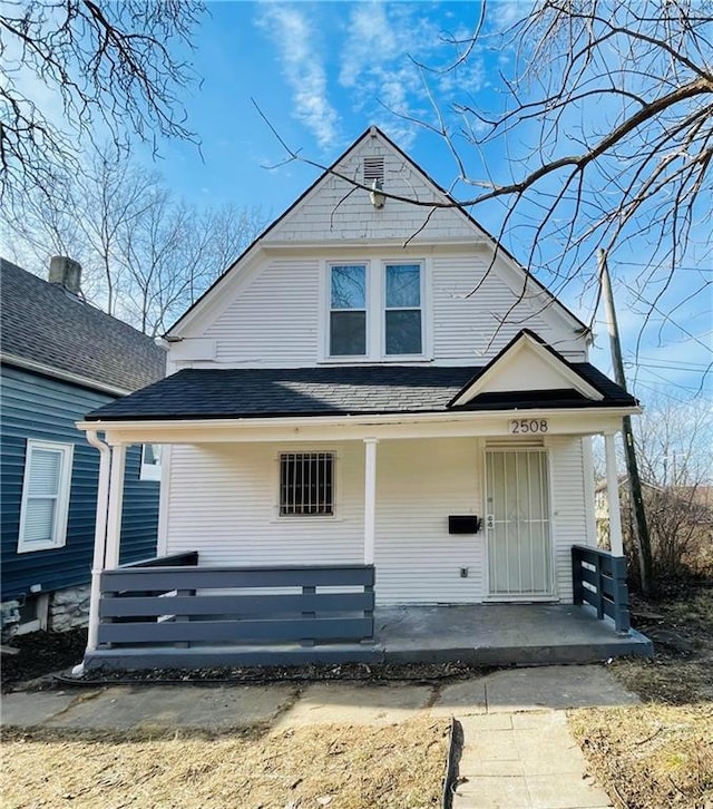 bungalow-style home with covered porch