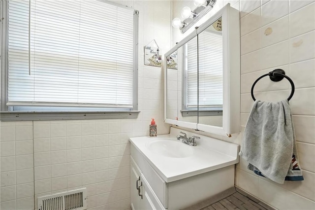 746 Salem Rd, Excelsior Springs, MO 64024 - bathroom with vanity